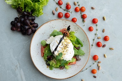 BLVD Club by Embassy Introduces a Reimagined Menu Curated by Chef Vikas Seth, Celebrating Global Comfort and Culinary Craft