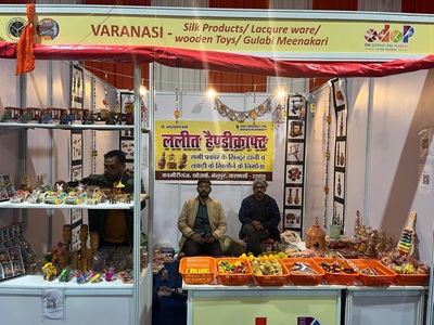 exhibition booth at prayag maha kumbh 2025 showcasing flipkart 1