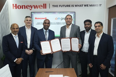 HONEYWELL AND AM GREEN COLLABORATE TO ADVANCE CARBON CAPTURE AND SUSTAINABLE AVIATION FUEL IN INDIA 1 honeywell and am green mou signing 11th feb 2025