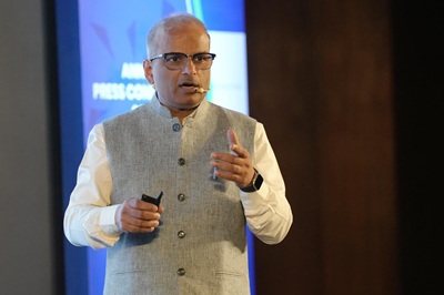 shri ved mani tiwari