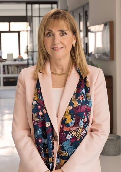 2gloria guevara portrait