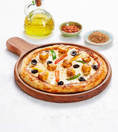 mexican paneer pizza